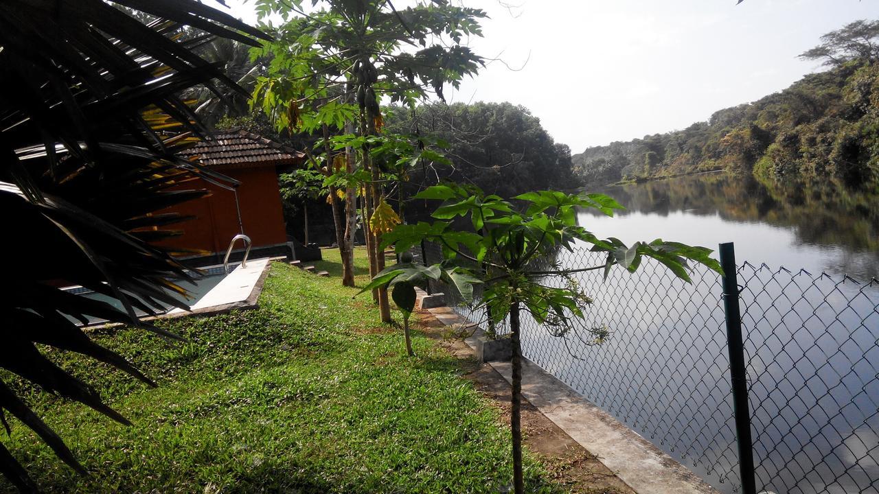 7Th Heaven Resorts Kochi Extérieur photo